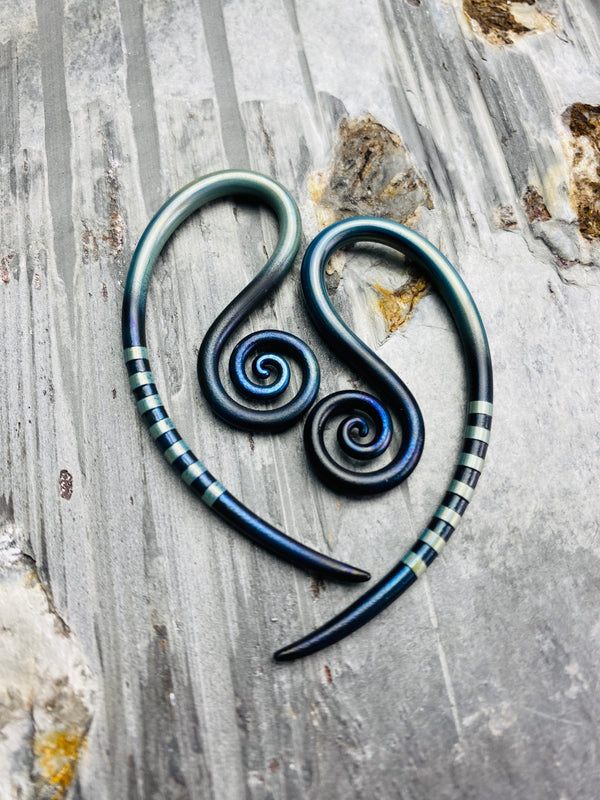 Textured Green Pearl | Spiral Talons | 10G - 0G